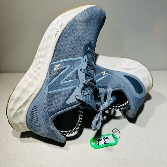 New Balance Fresh Foam Arishi v4, Arctic Grey/Light Arctic Grey size 7 - Picture 1 of 8